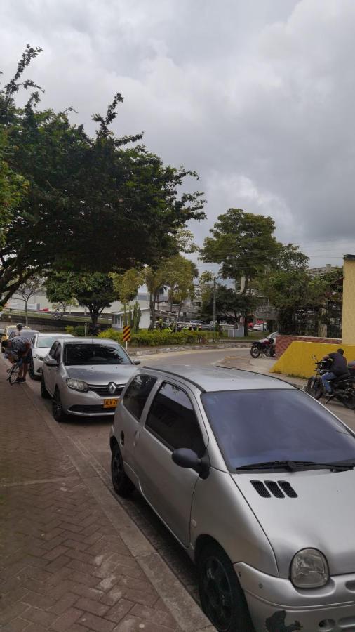 Edificio Niza80 Ibague, Acceso Digital Cerca Parque Deportivo Hotel Buitenkant foto
